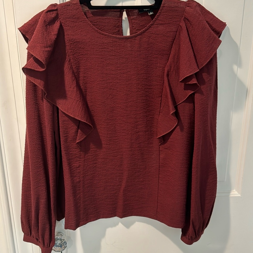 Madewell flutter sleeve blouse in burgundy size small